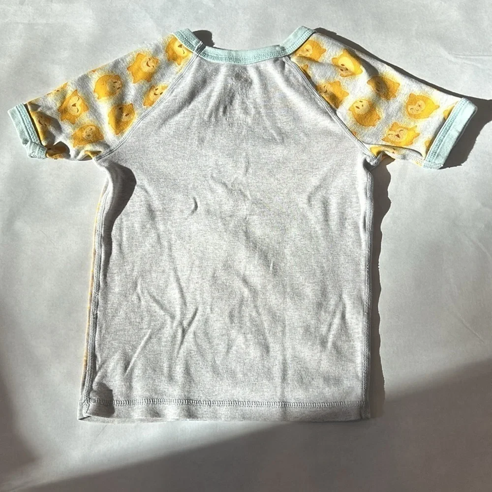 Disney Wish Star Pajama Set Kids 2 piece shorts and T-shirts size 7 yellow
